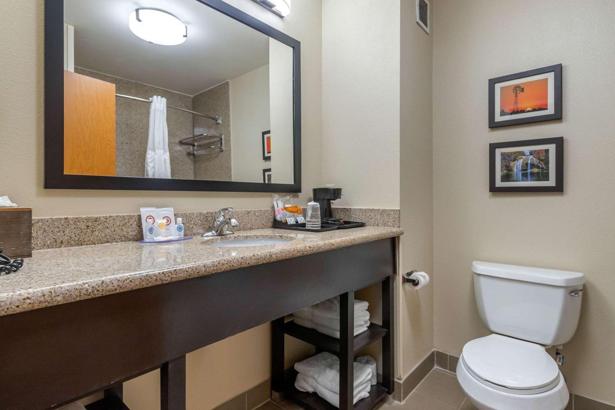 Comfort Inn & Suites Glenpool Ngoại thất bức ảnh